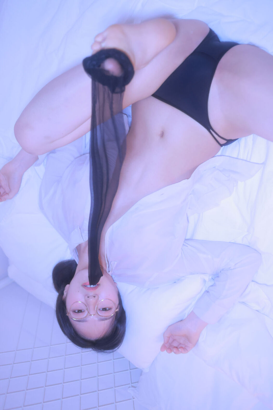 Sehee 세희 &#8211; Glasses Shirt Part2