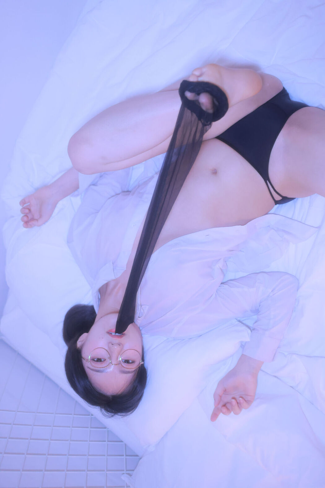 Sehee 세희 &#8211; Glasses Shirt Part2