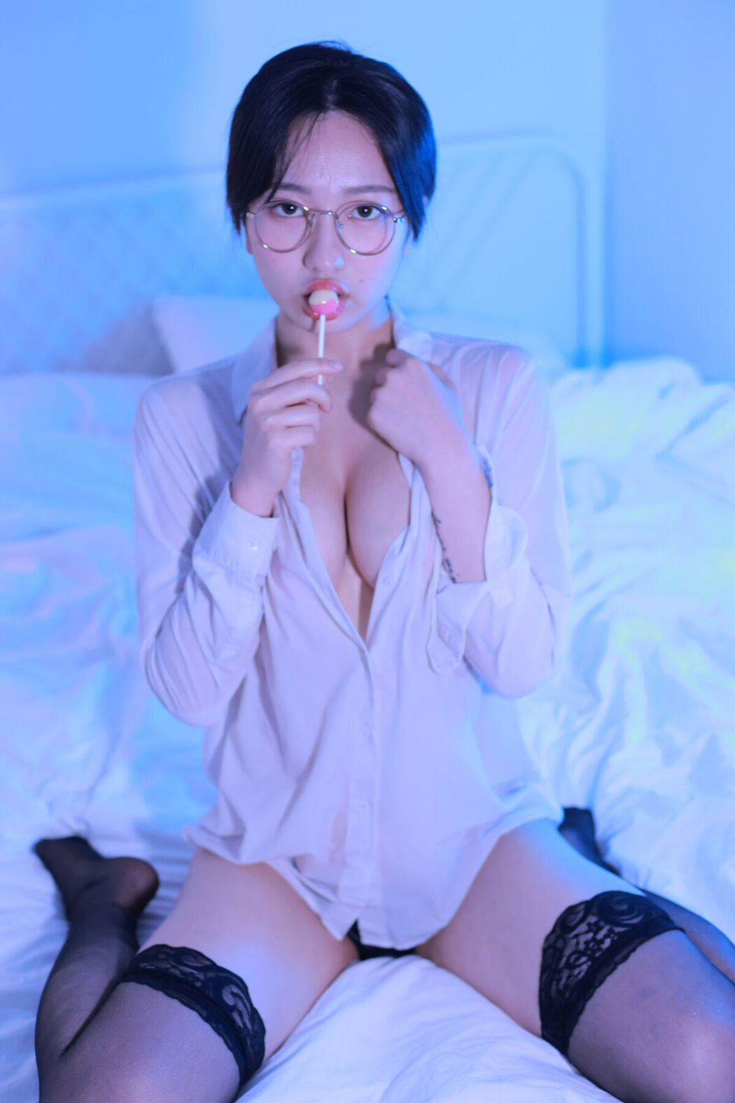 Sehee 세희 &#8211; Glasses Shirt Part1