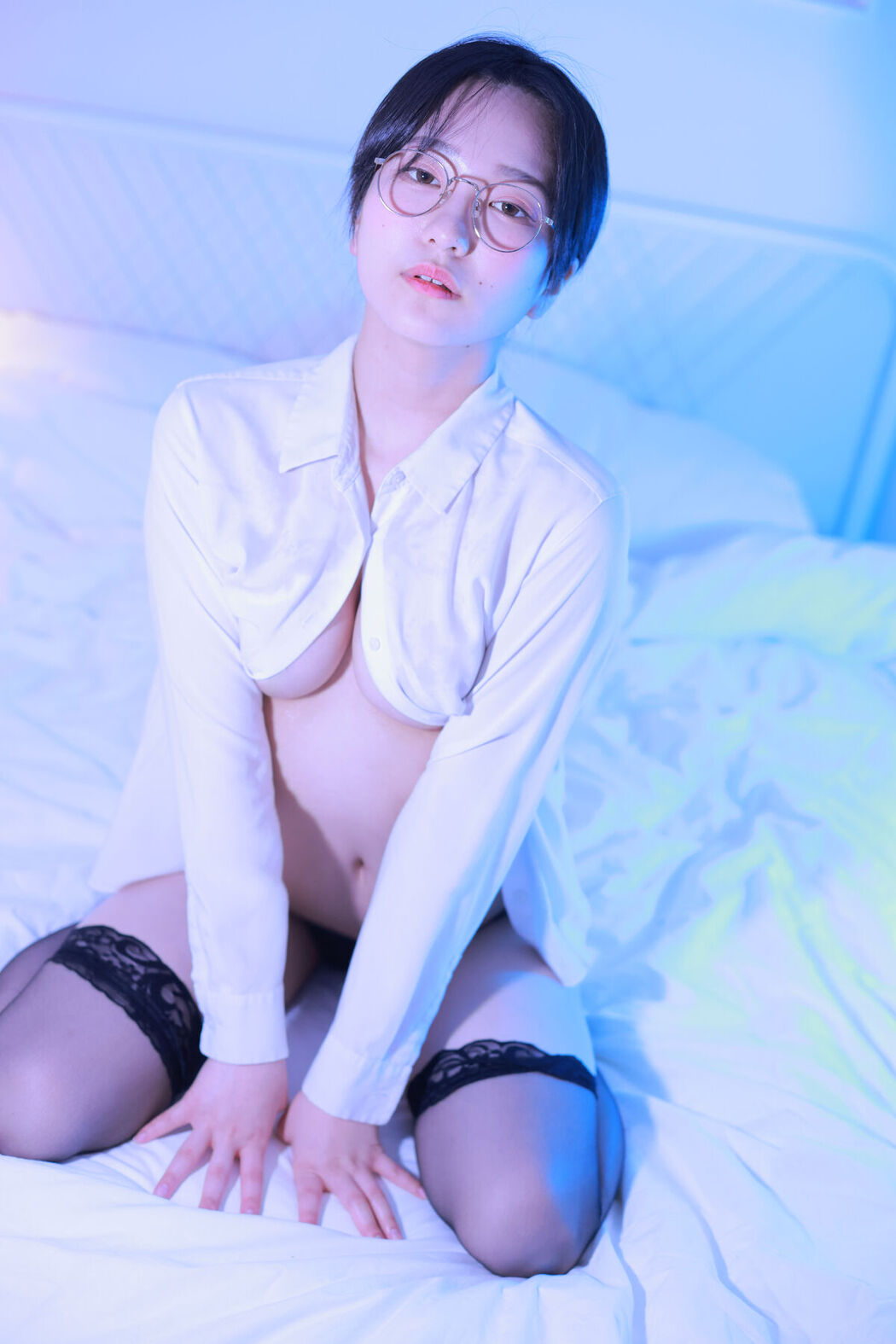 Sehee 세희 – Glasses Shirt Part1