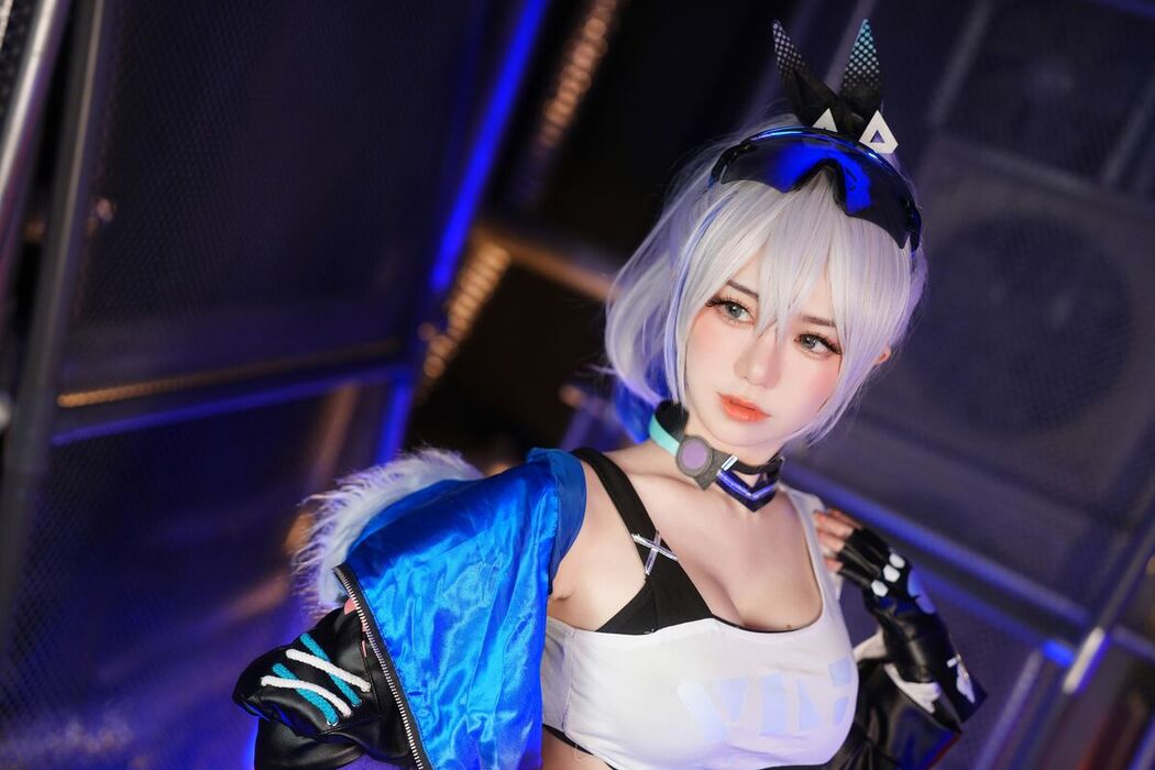 Coser@Sally多啦雪 Sally Dorasnow – Silver Wolf (25P – 3V)