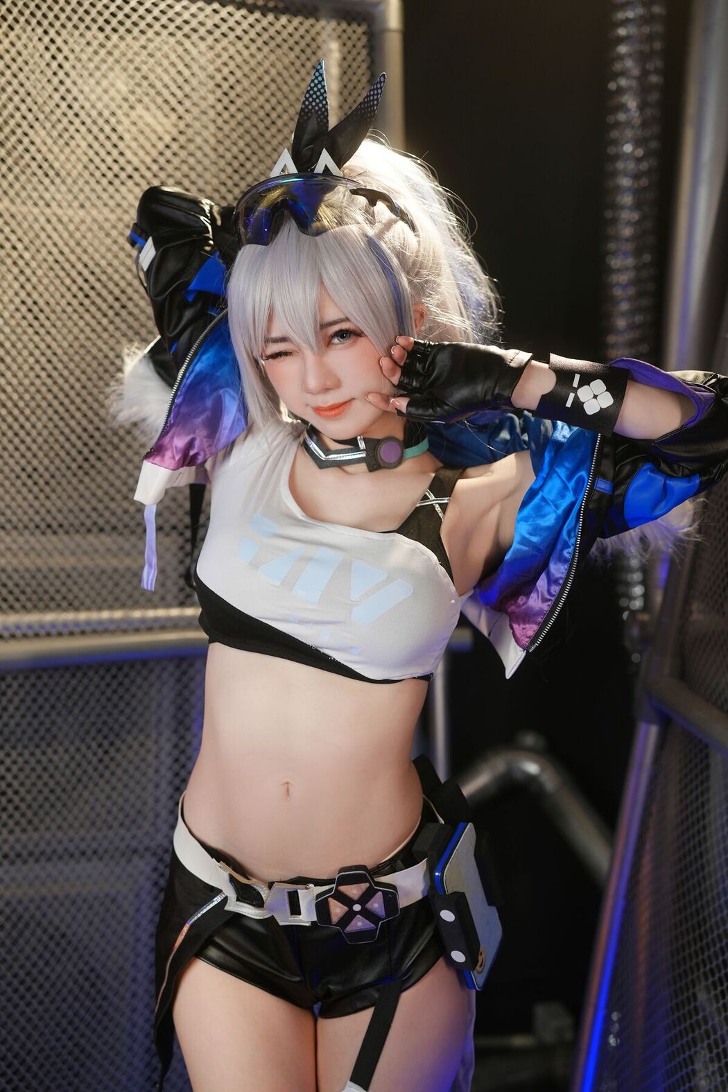 Coser@Sally多啦雪 Sally Dorasnow – Silver Wolf (25P – 3V)