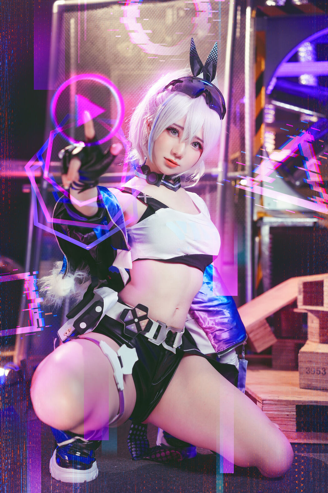 Coser@Sally多啦雪 Sally Dorasnow – Silver Wolf (25P – 3V)