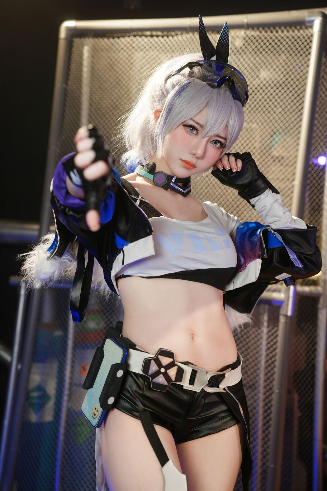 Coser@Sally多啦雪 Sally Dorasnow – Silver Wolf (25P – 3V)