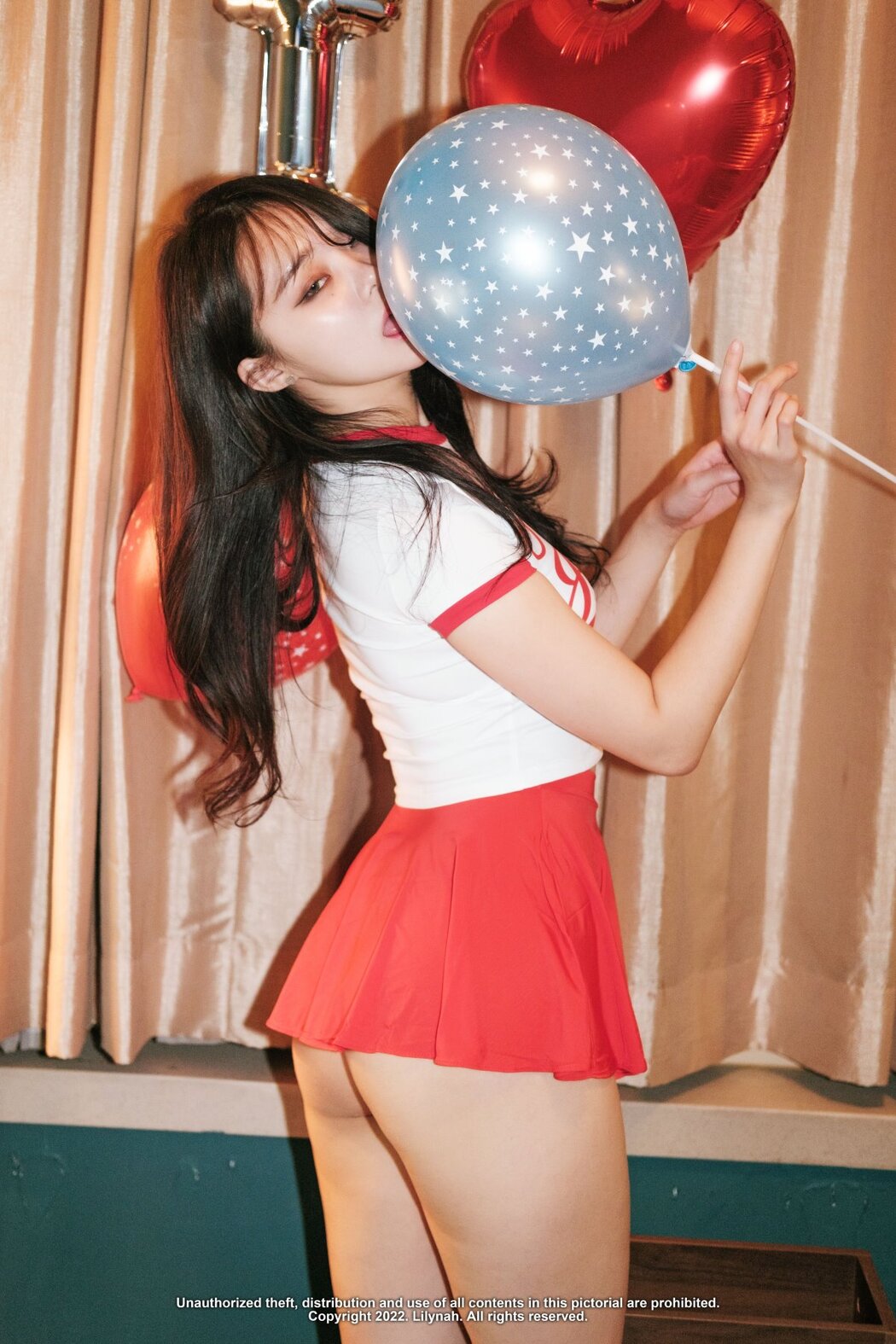 Lilynah Inah 이나 – Happy Party Tonight