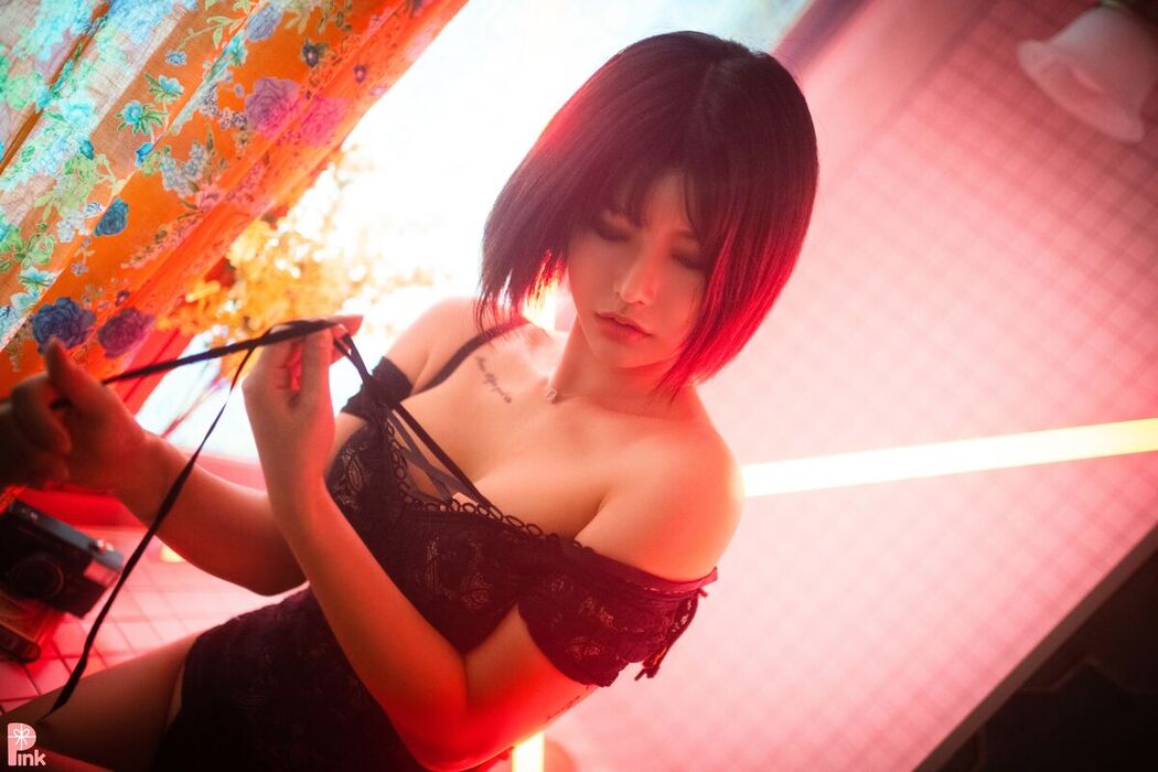 PINK U.Hwa 은유화 – Mood Black
