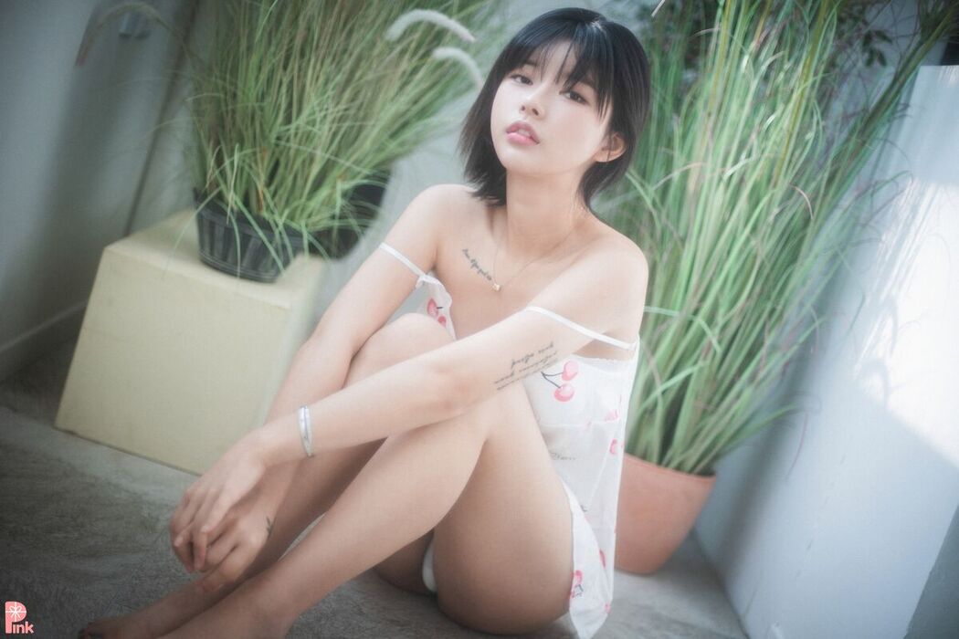 PINK U.Hwa 은유화 – Floral A