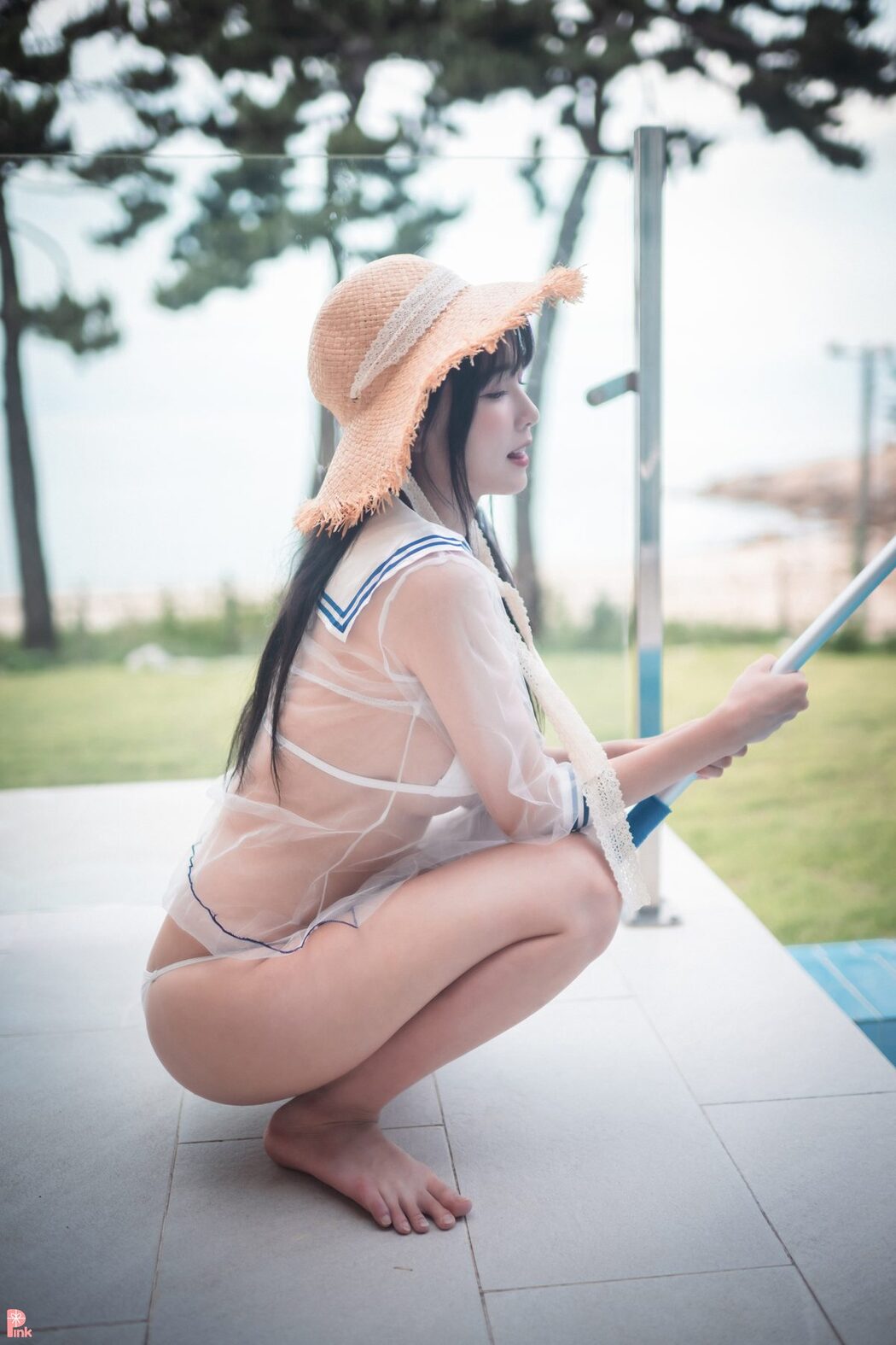 PINK Lee Ahrin – Bikini Day A