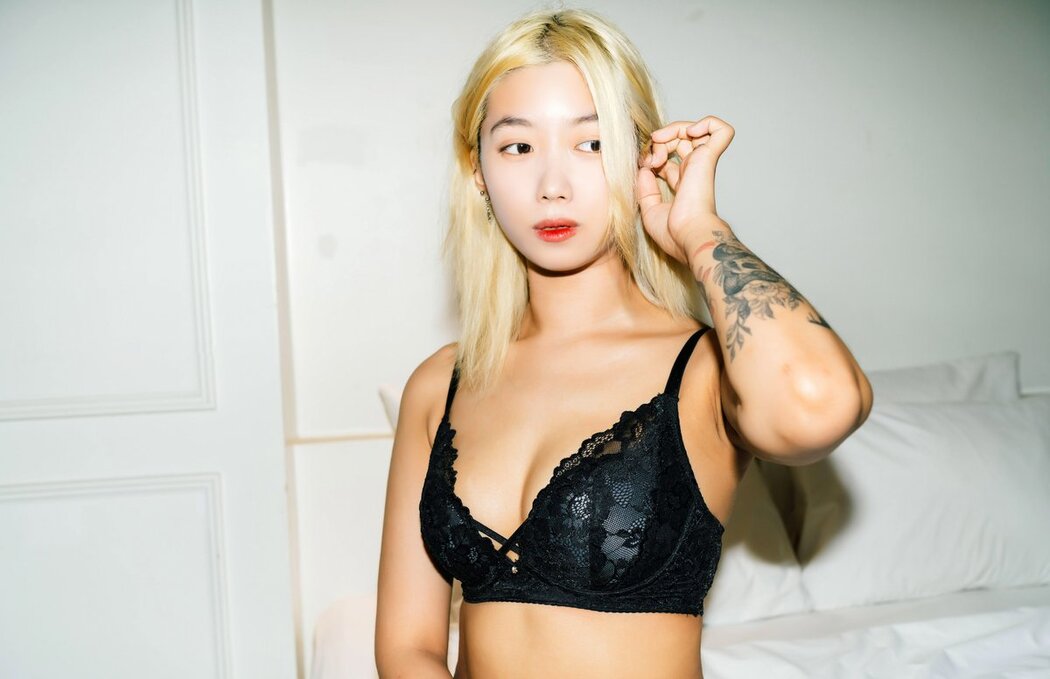 Moon Night Snap Seol Ah &#8211; Hot Debut Part1