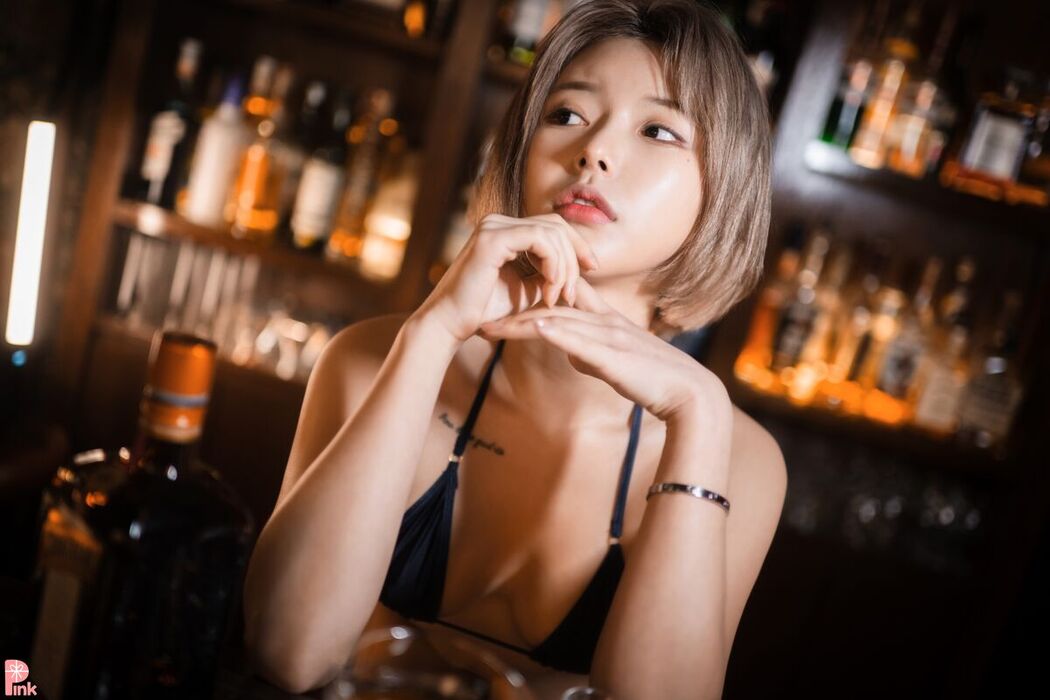 PINK U.Hwa 은유화 – Secret Present No.01