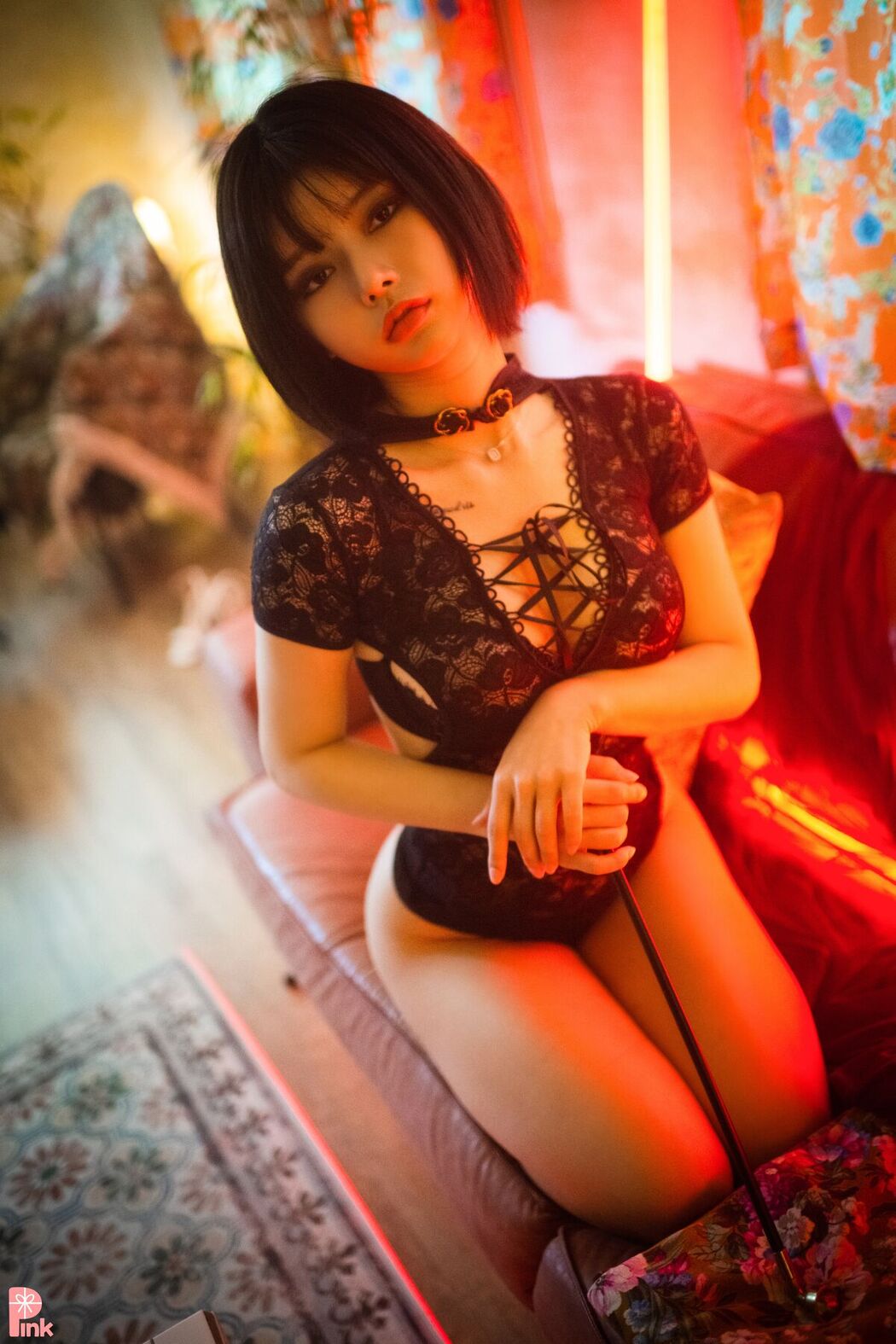 PINK U.Hwa 은유화 – Mood Black