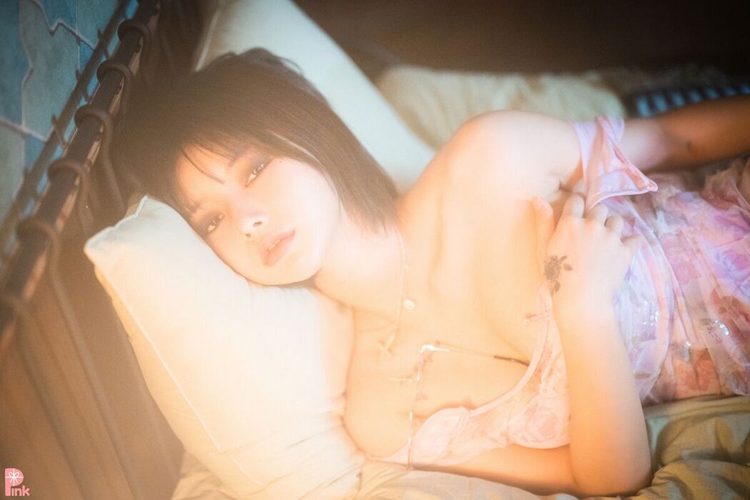 PINK U.Hwa 은유화 – Mood Pink