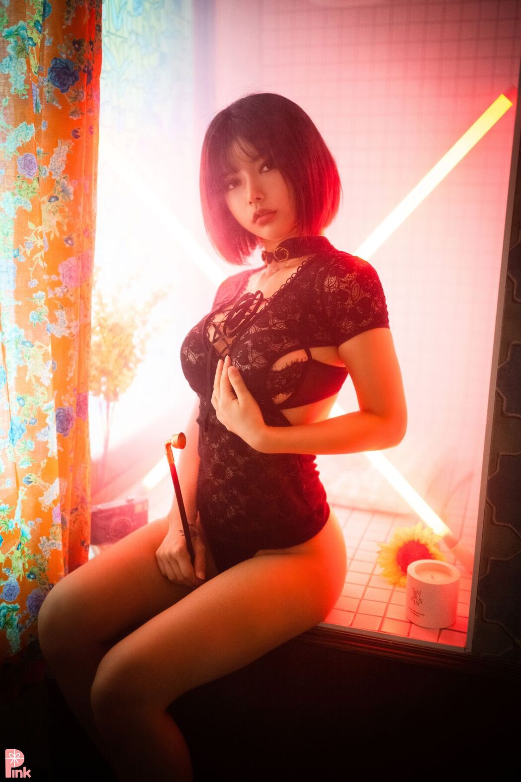 PINK U.Hwa 은유화 – Mood Black