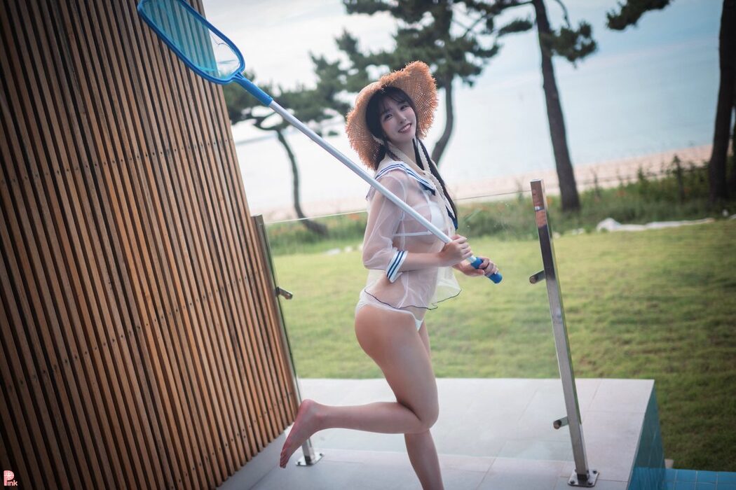 PINK Lee Ahrin – Bikini Day A