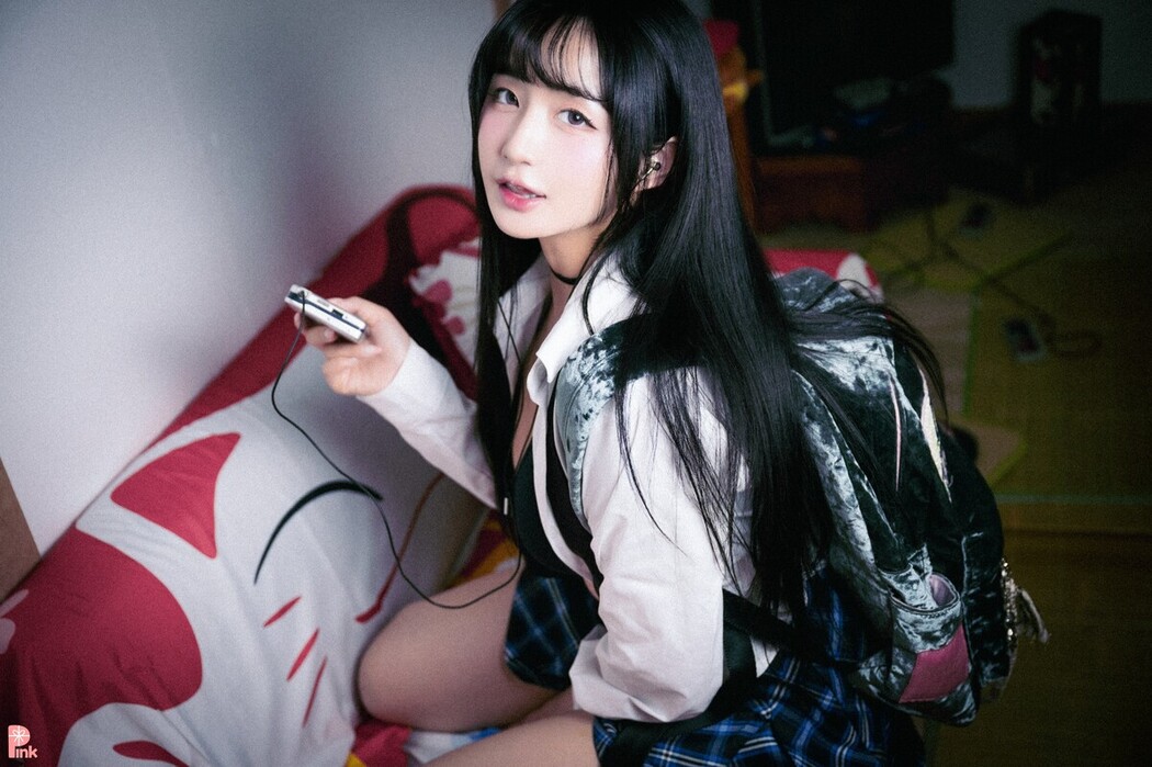PINK RIBBON Jina – 지나의 교복 생활_Dark ver