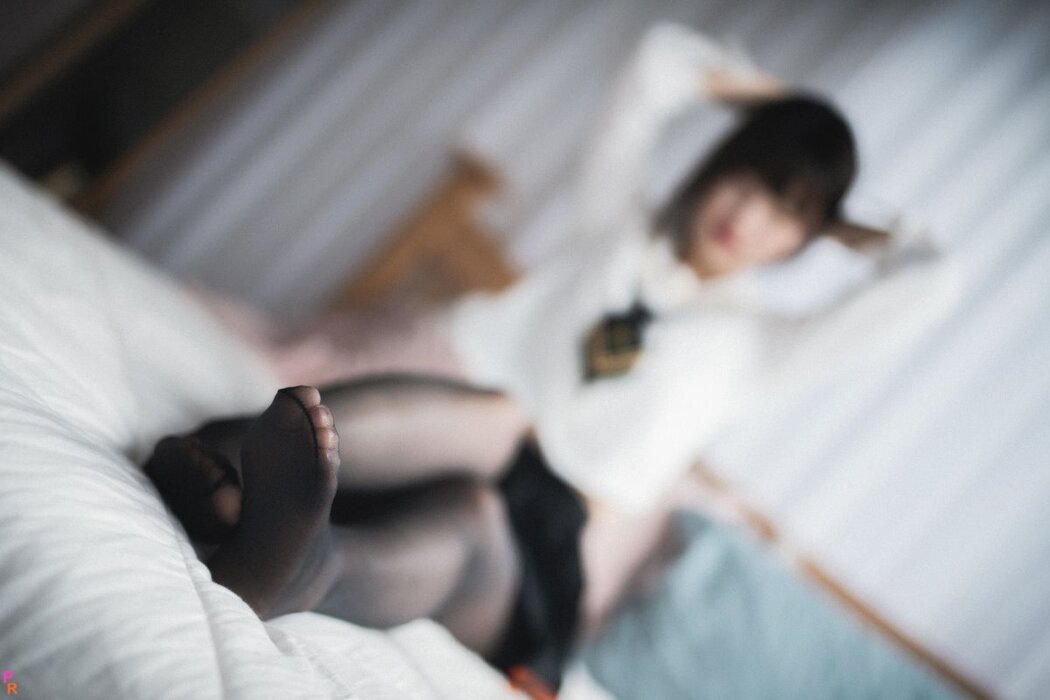 PINK Sin Na Rin – Come Here Slaves