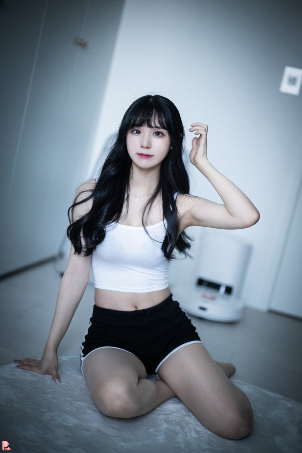 PINK Ye Seul 냥슬 – Nyansul Personalized After Work 01