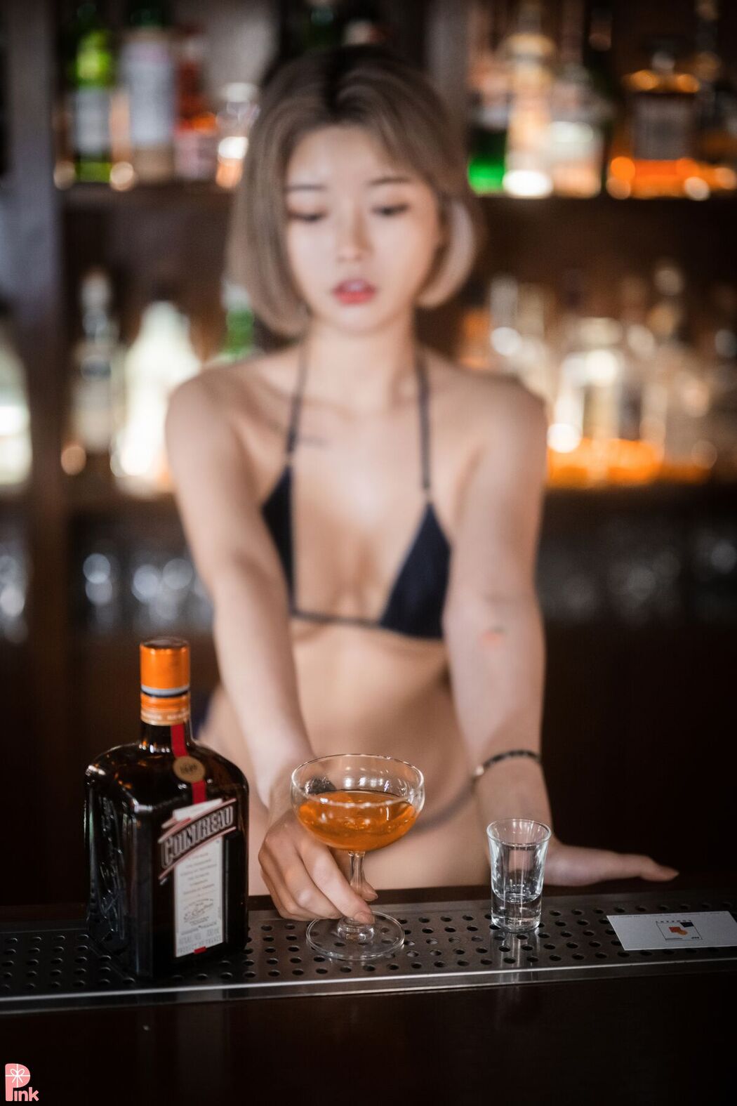PINK U.Hwa 은유화 – Secret Present No.01