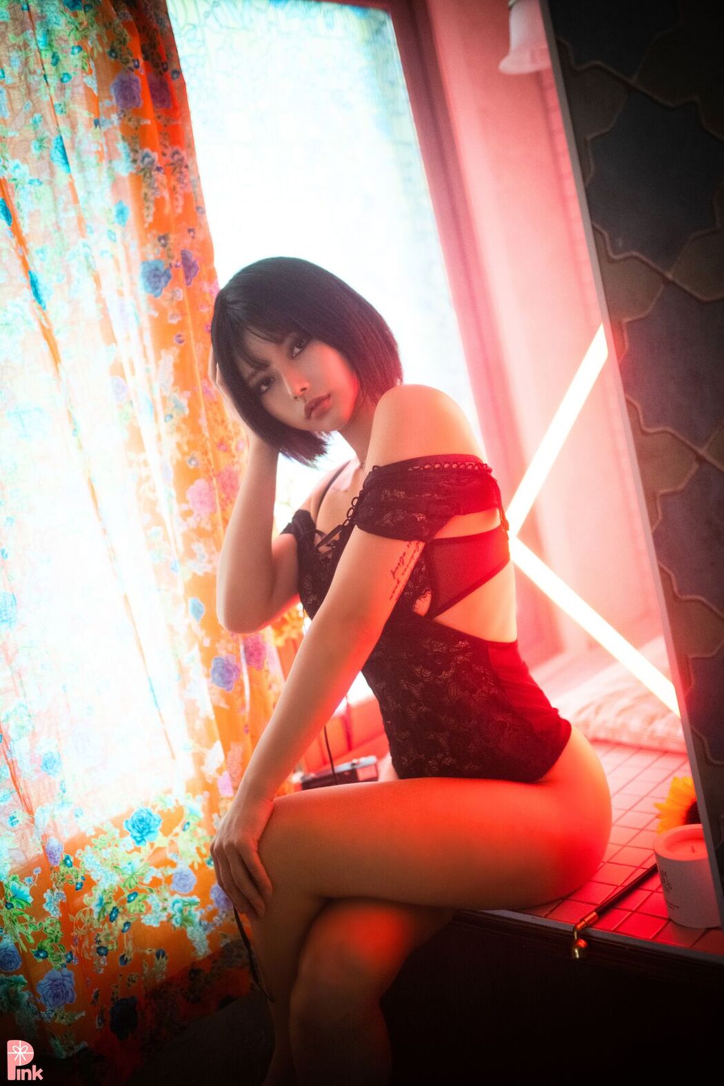 PINK U.Hwa 은유화 – Mood Black