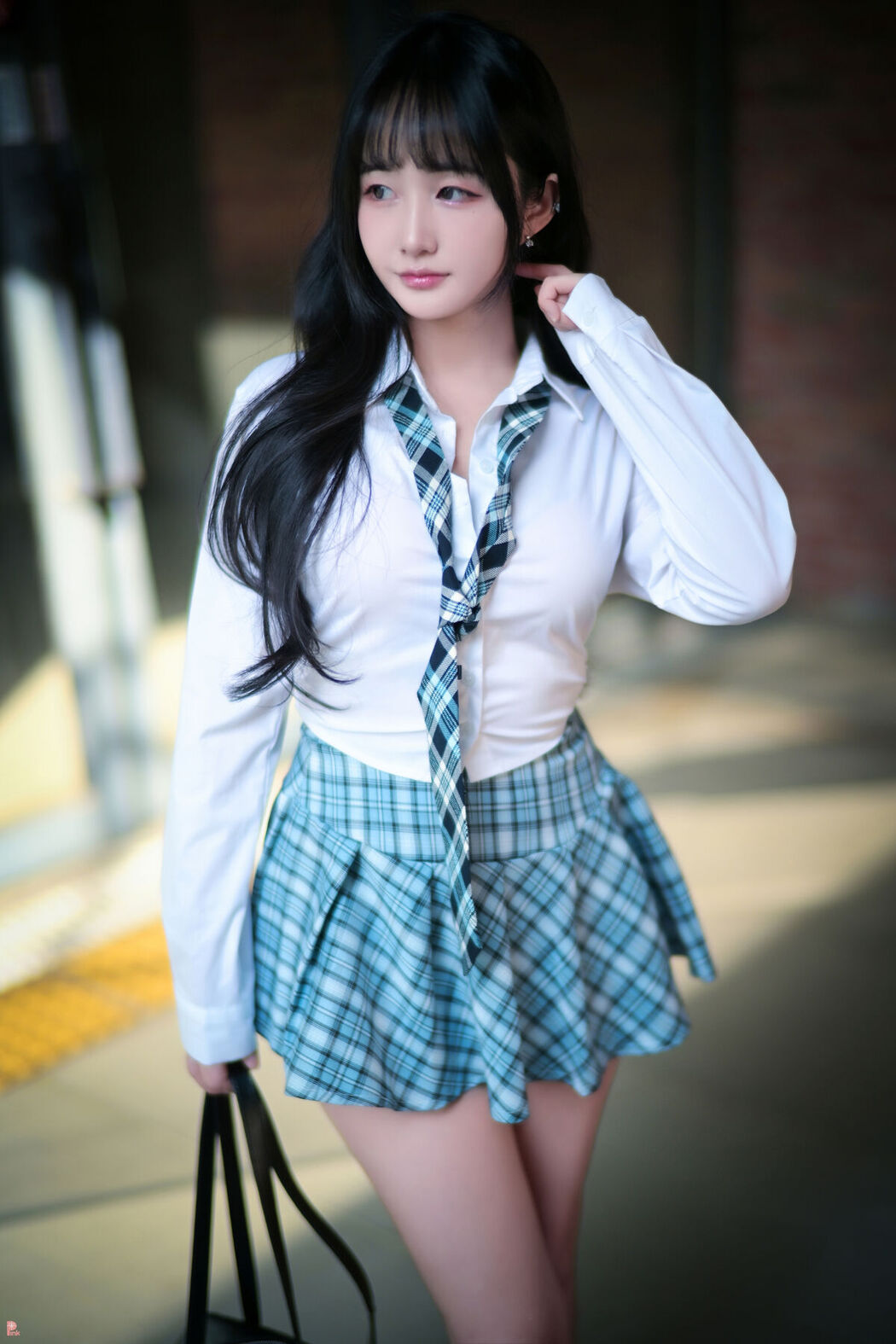 PINK Han Jina 한지나 &#8211; Sunshine Part1