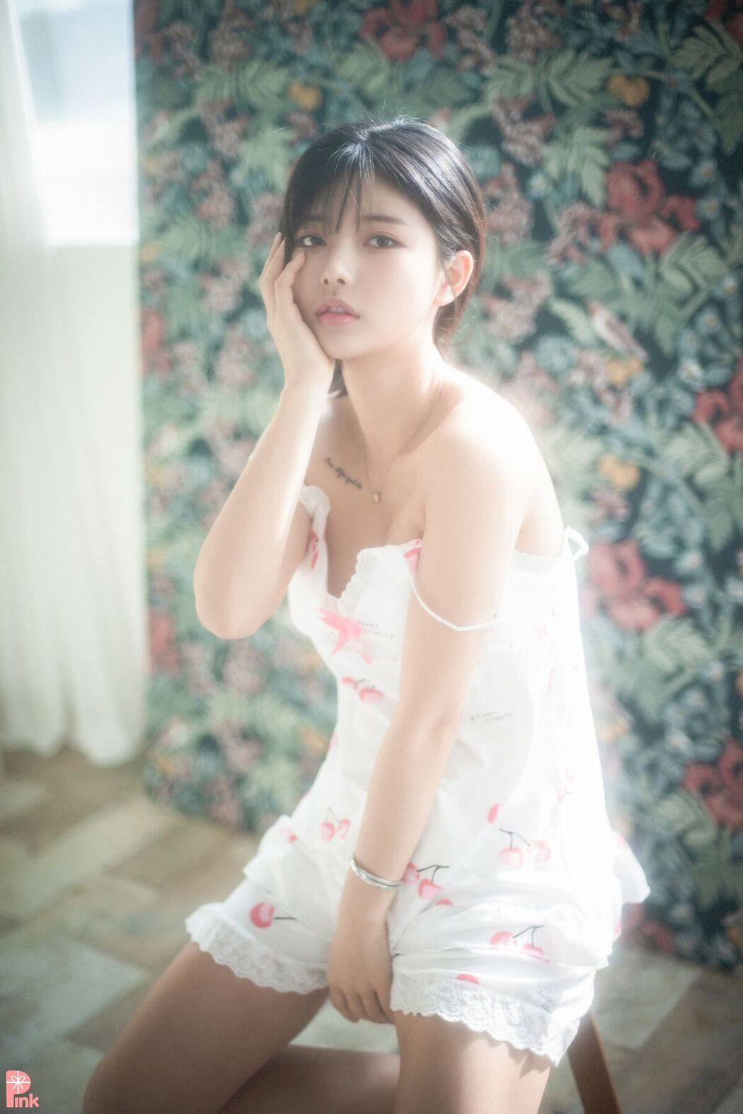 PINK U.Hwa 은유화 – Floral A