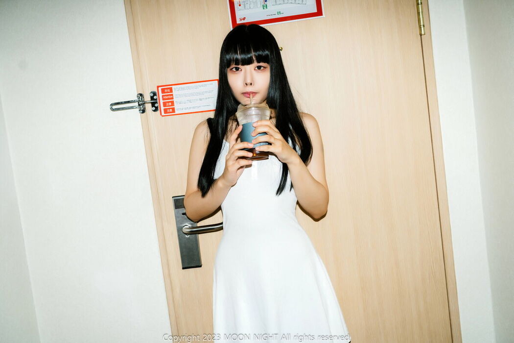 Moon Night Snap Min-Ah 민아 – Tie Min-Ah