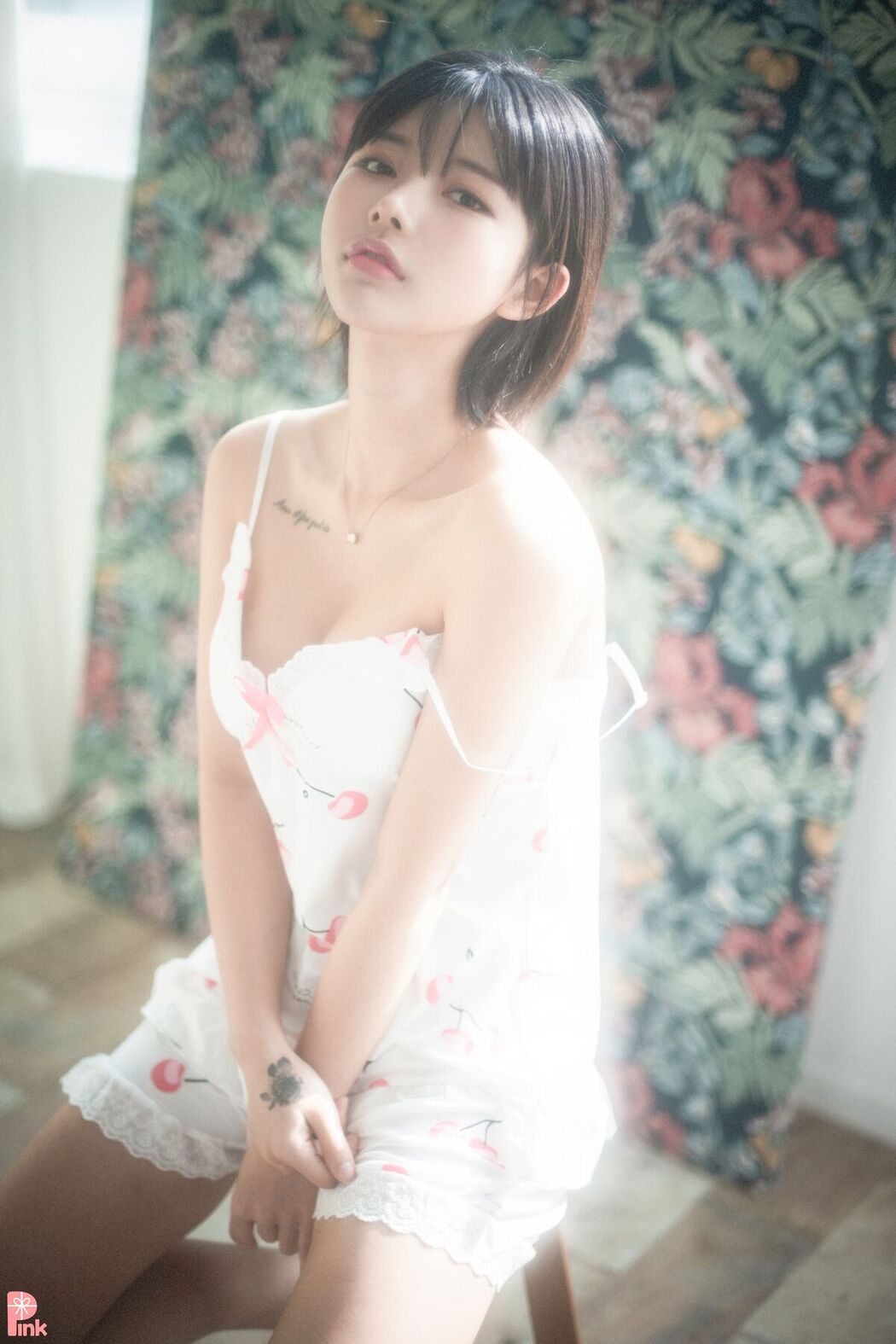 PINK U.Hwa 은유화 – Floral A