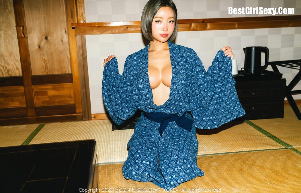 Moon Night Snap Booty Queen – Good Luck
