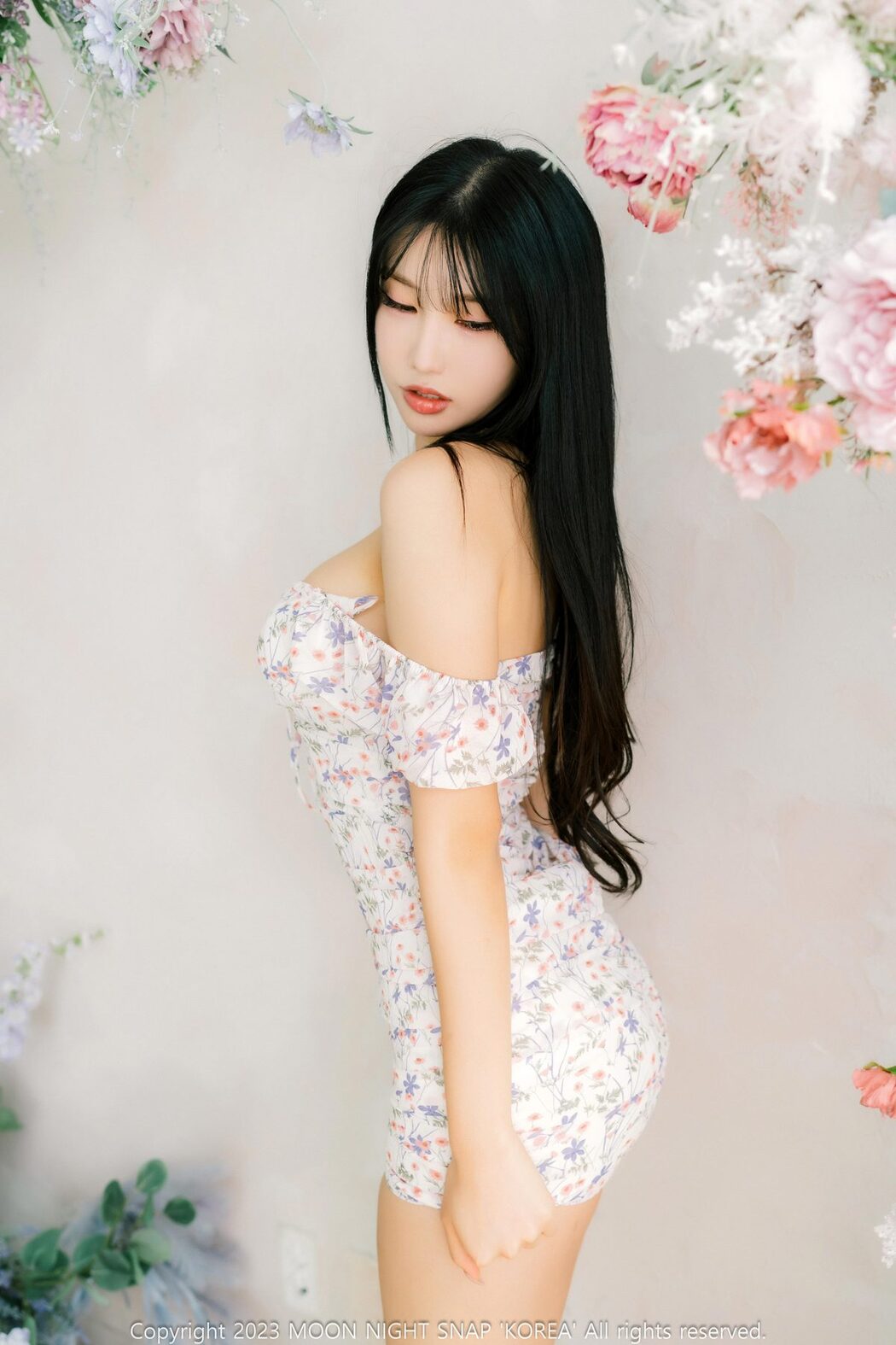 Moon Night Snap Yunjin – Cant Have You