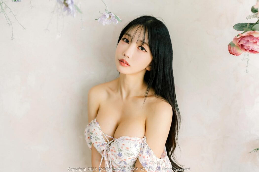 Moon Night Snap Yunjin – Cant Have You
