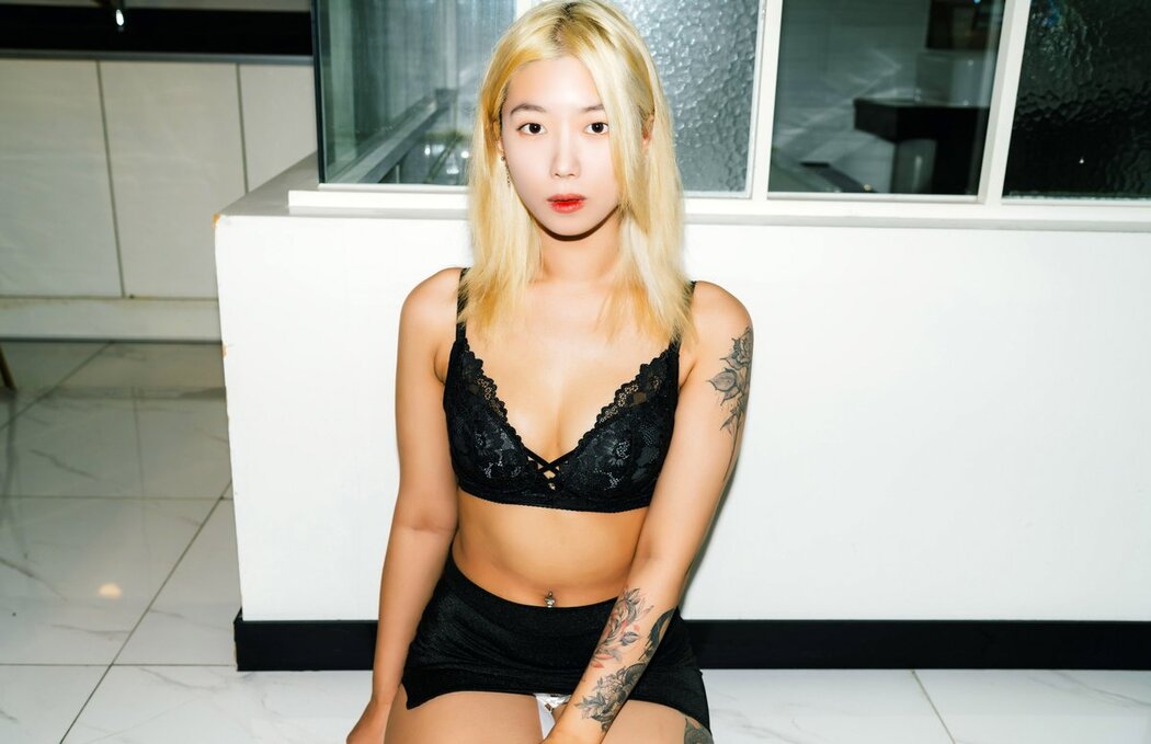 Moon Night Snap Seol Ah &#8211; Hot Debut Part1