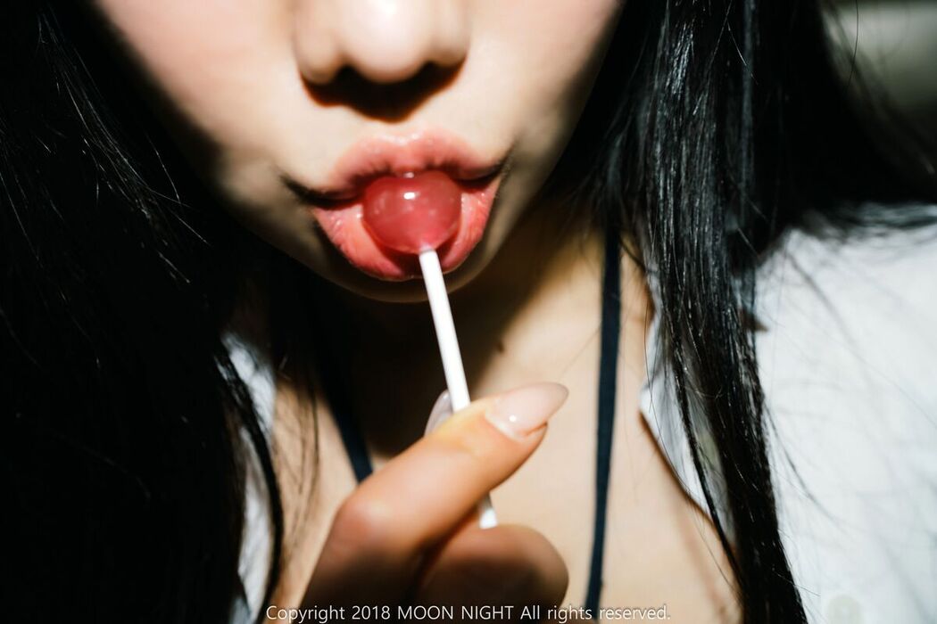 Moon Night Snap Yunjin – Taming The Bad Bitch