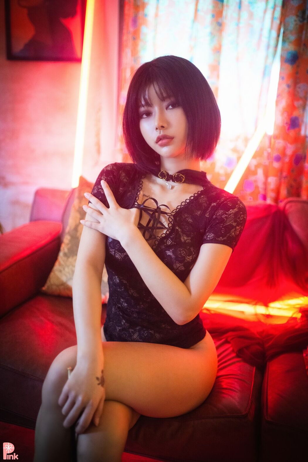PINK U.Hwa 은유화 – Mood Black