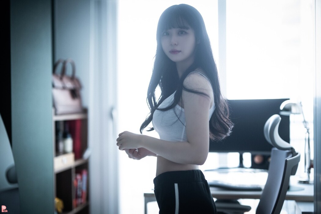 PINK Ye Seul 냥슬 – Nyansul Personalized After Work 01