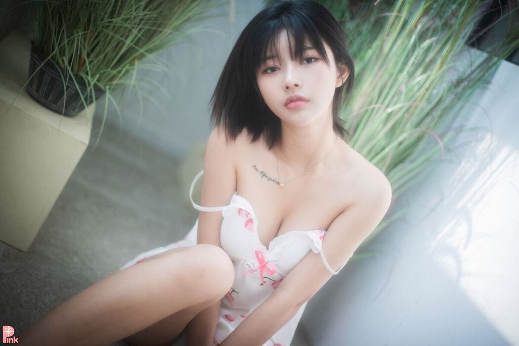 PINK U.Hwa 은유화 – Floral A