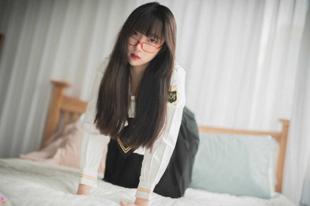 PINK Sin Na Rin – Come Here Slaves