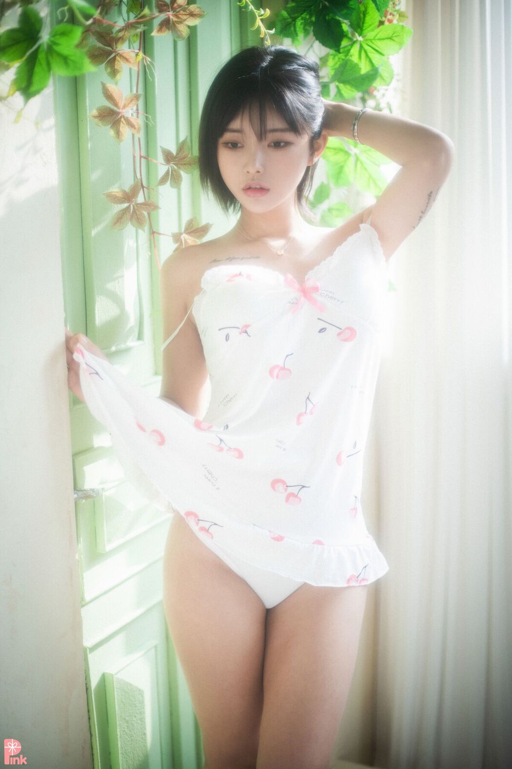 PINK U.Hwa 은유화 – Floral A