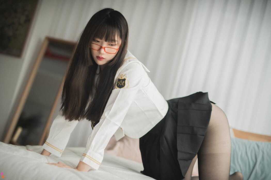 PINK Sin Na Rin – Come Here Slaves