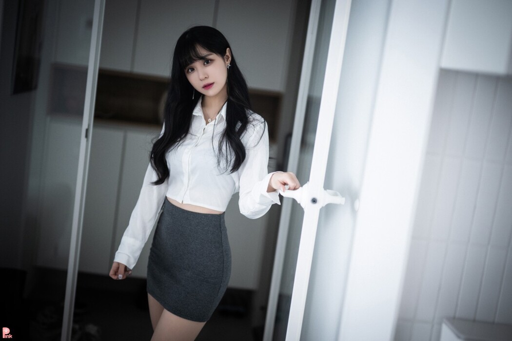 PINK Ye Seul 냥슬 – Nyansul Personalized After Work 01