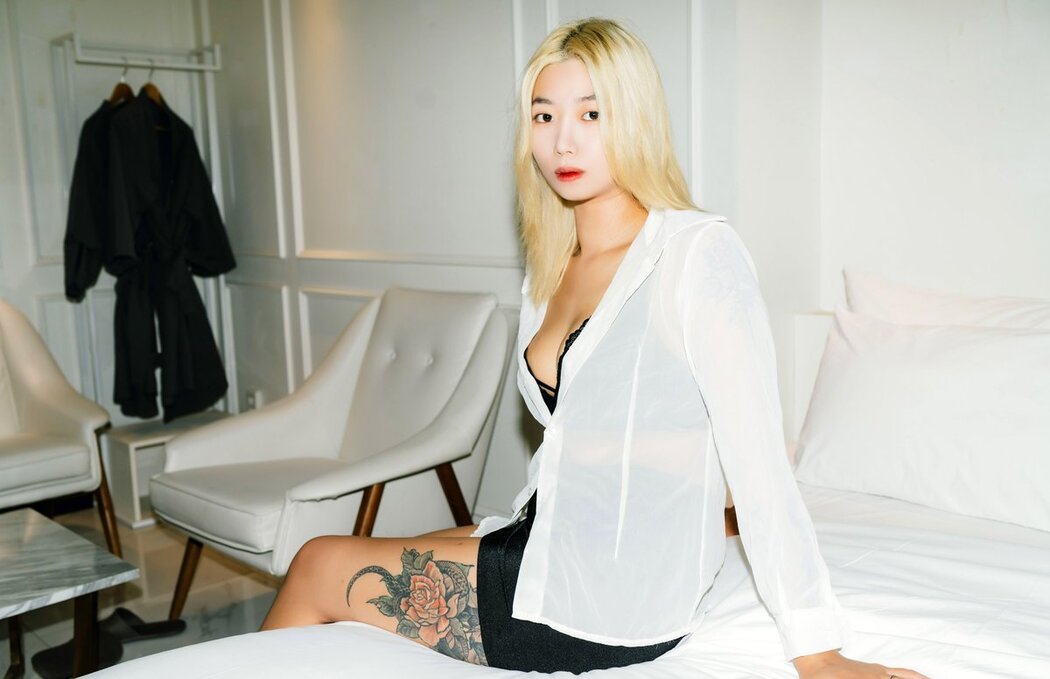 Moon Night Snap Seol Ah &#8211; Hot Debut Part1