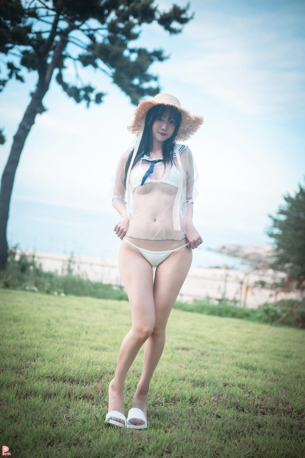 PINK Lee Ahrin – Bikini Day A