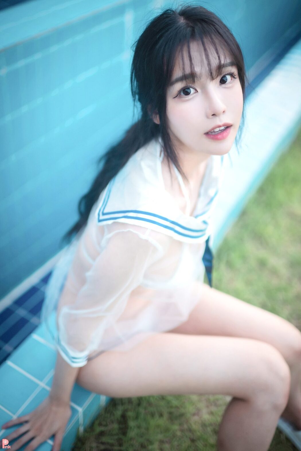 PINK Lee Ahrin – Bikini Day A