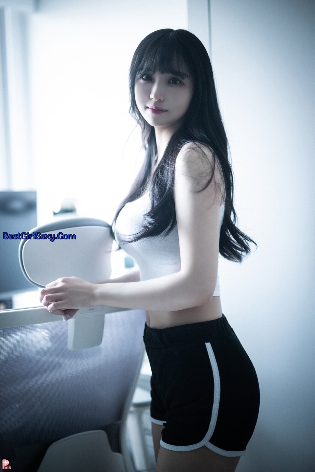 PINK Ye Seul 냥슬 – Nyansul Personalized After Work 01