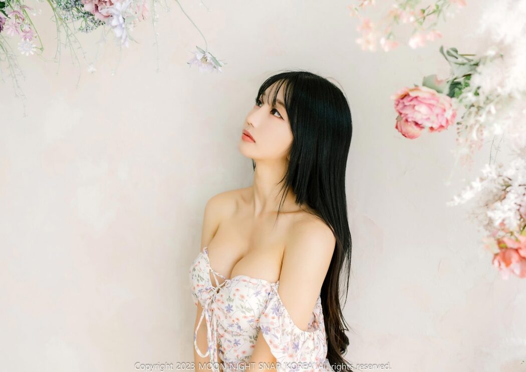 Moon Night Snap Yunjin – Cant Have You
