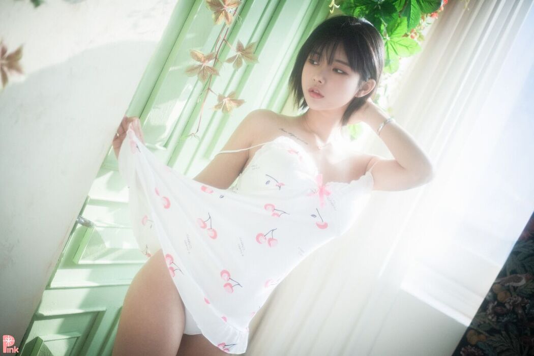 PINK U.Hwa 은유화 – Floral A
