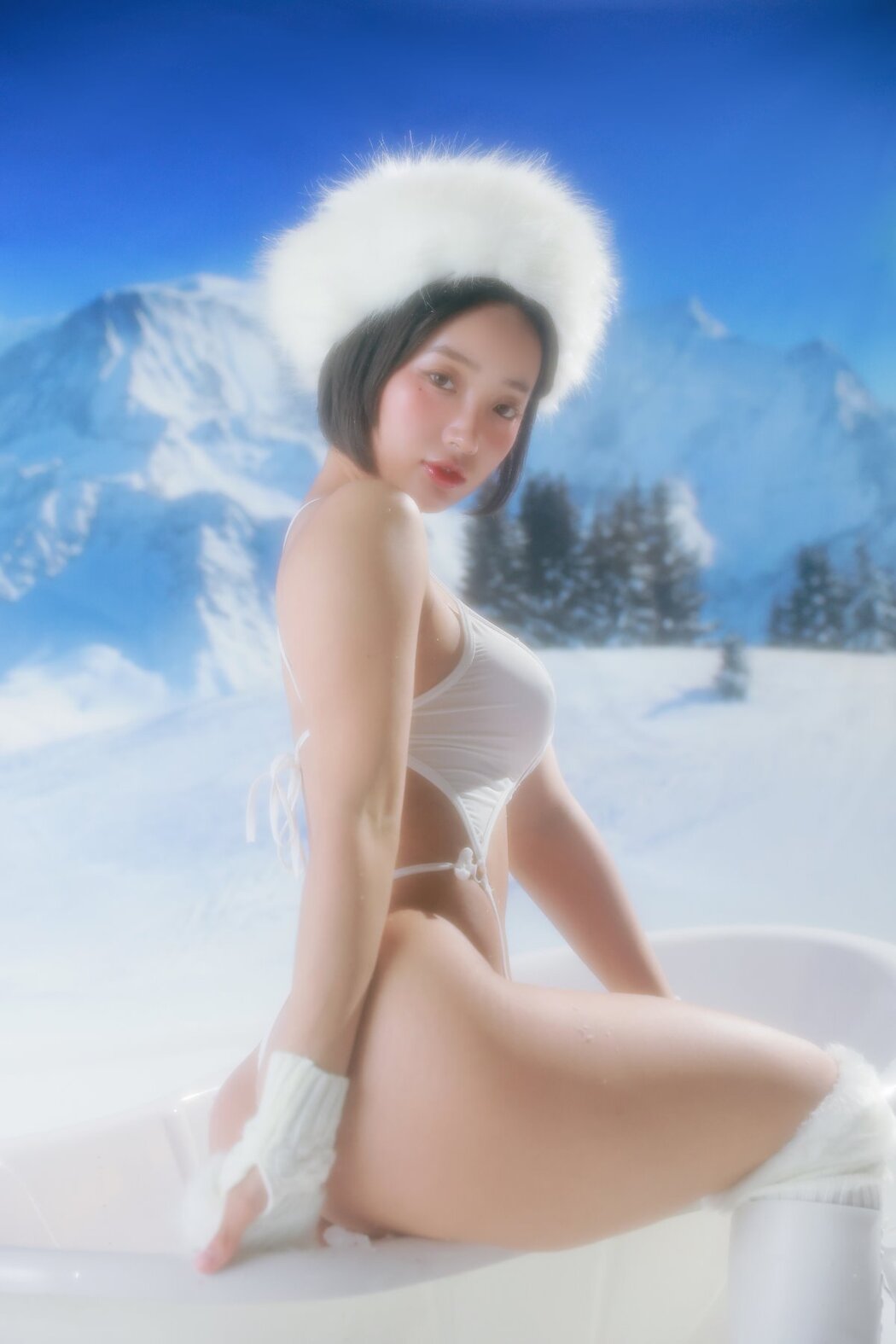 Pinkpie Booty Queen Vol.1 – The Hot Body Of A Lost Girl In Snow Garden