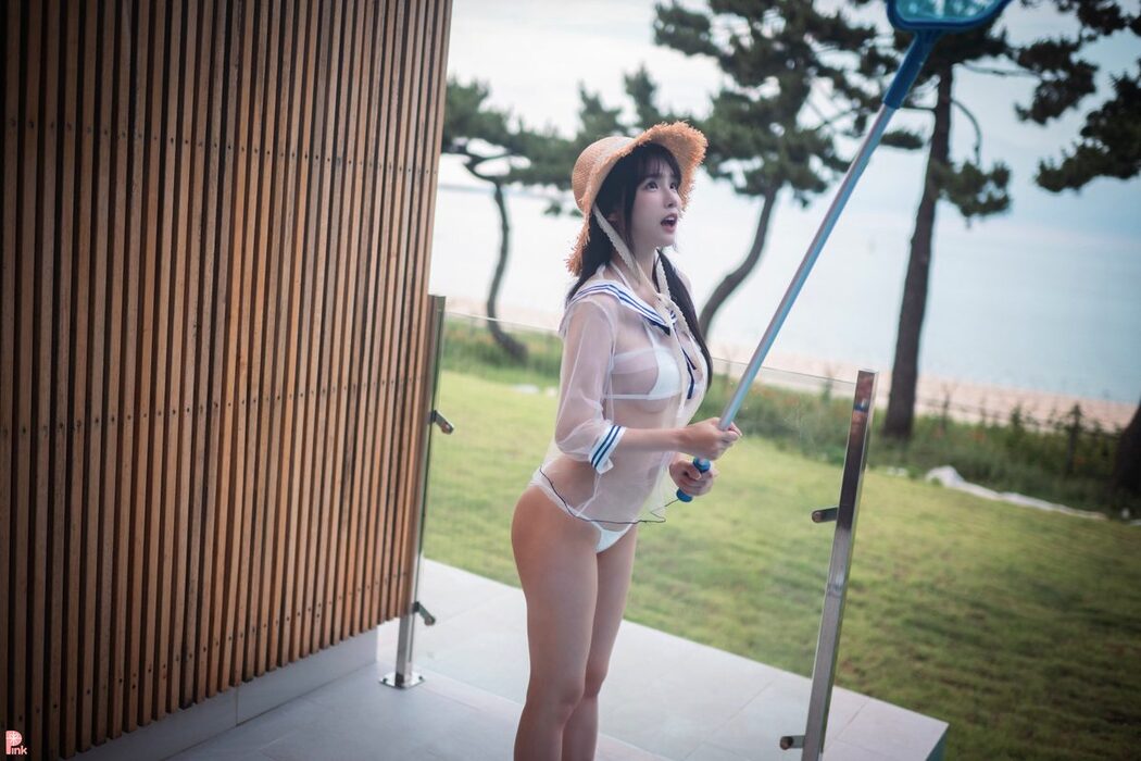 PINK Lee Ahrin – Bikini Day A