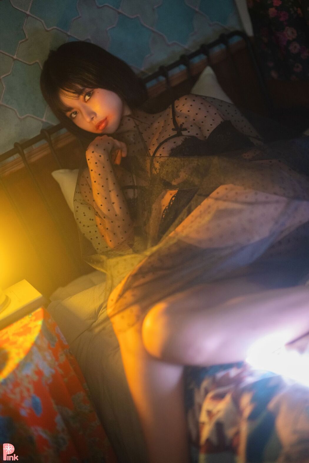 PINK U.Hwa 은유화 – Mood Black