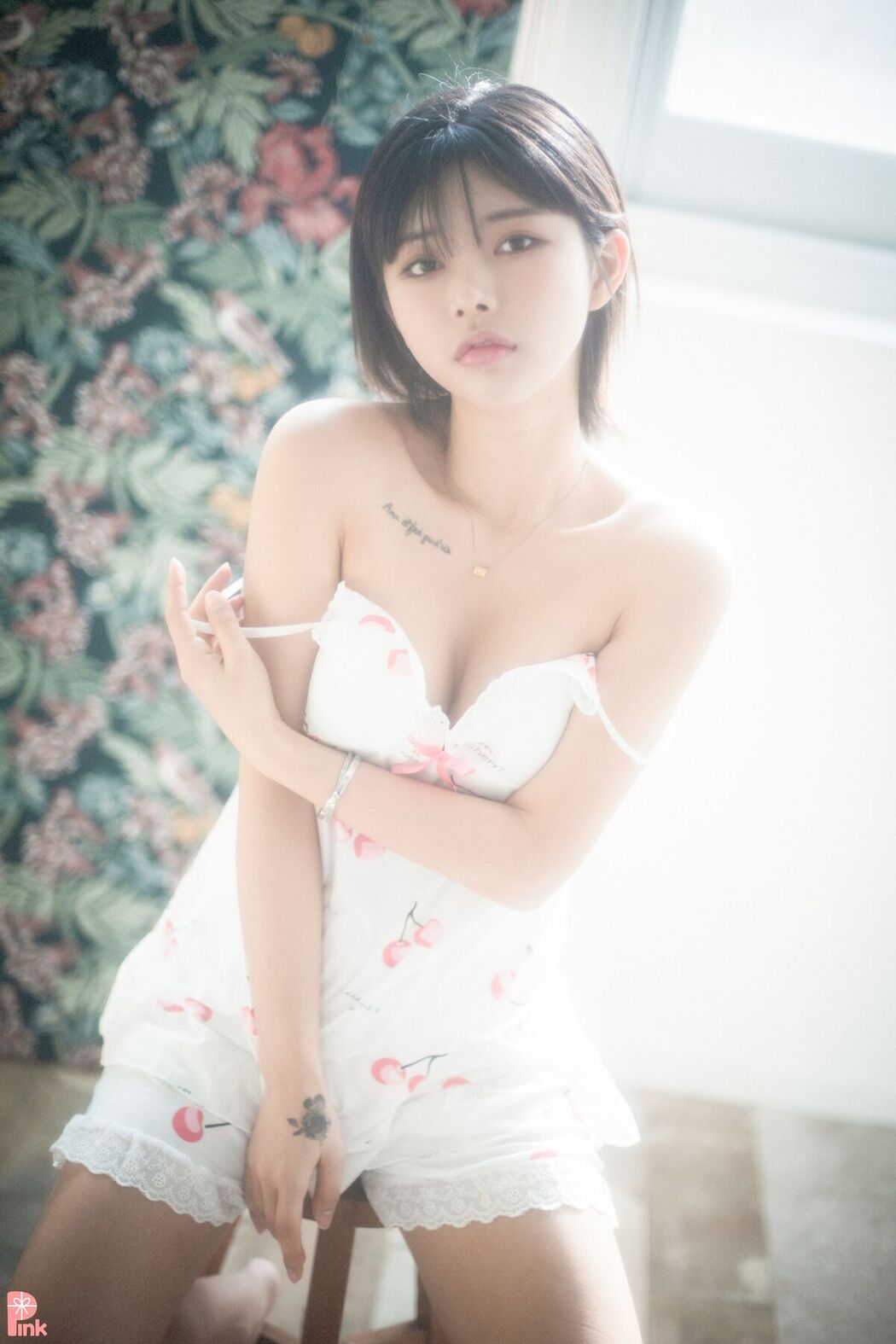 PINK U.Hwa 은유화 – Floral A