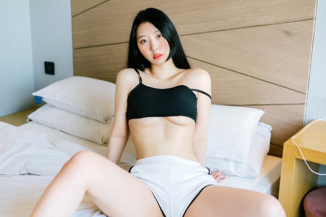 Moon Night Snap Dame 담 – Girlfriend